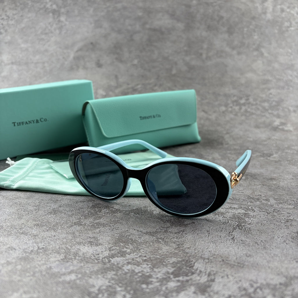 Oval Frame Sunglasses | UV-Protected Fashion Shades for Women