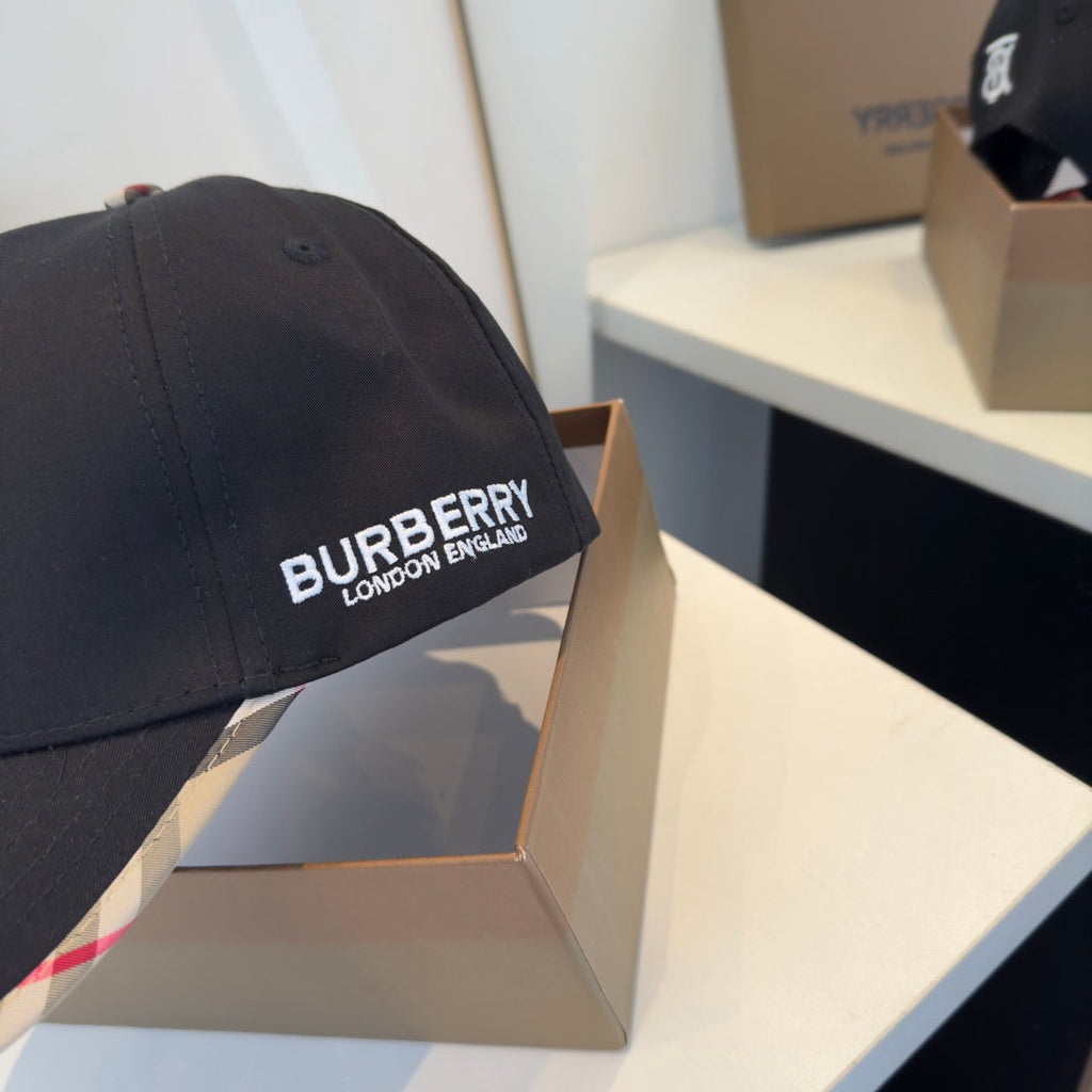 Sleek Minimalist Baseball Cap for Effortless Style