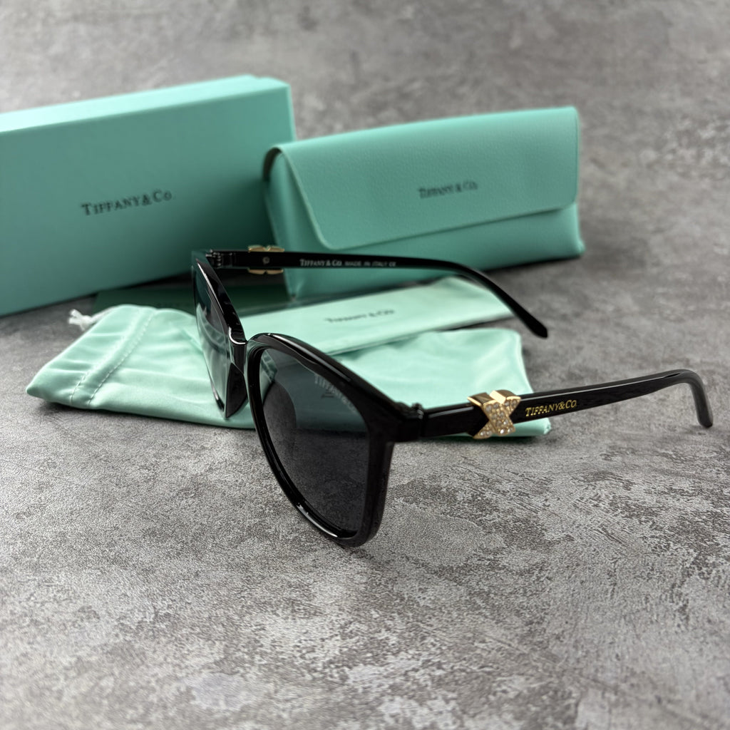 Classic Cat-Eye Sunglasses – Lightweight UV Protection Eyewear