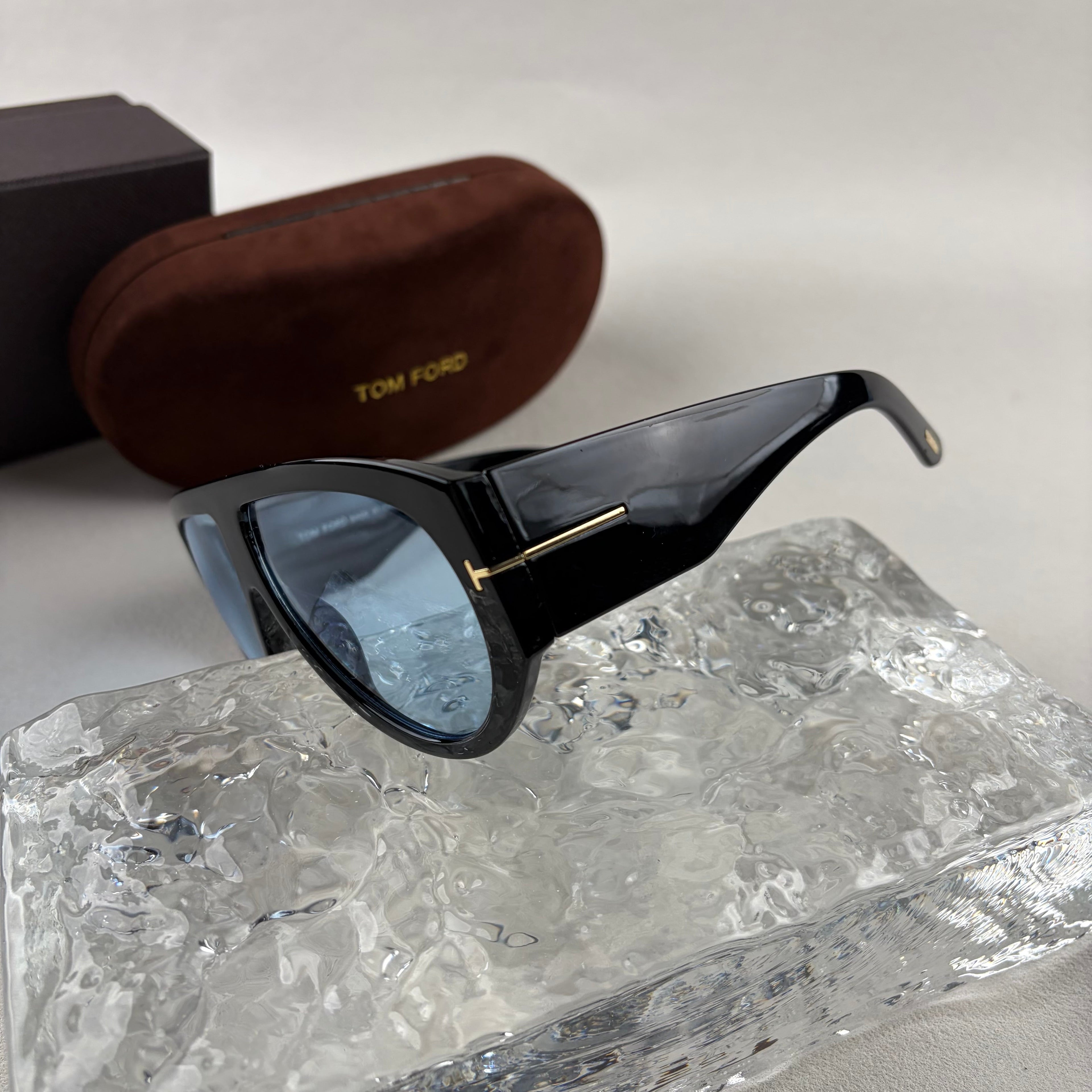 Modern Oversized Aviator Sunglasses, Glossy Black Frame & Blue Lens