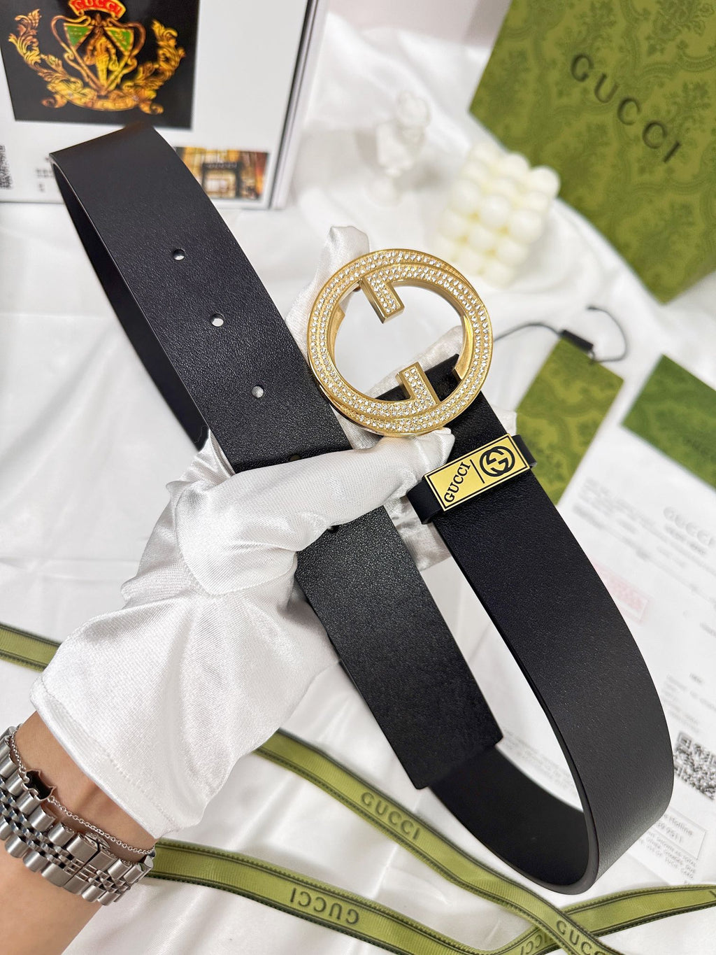 Black Leather Belt – Shimmering Crystal Round Buckle | Premium Women's Accessory