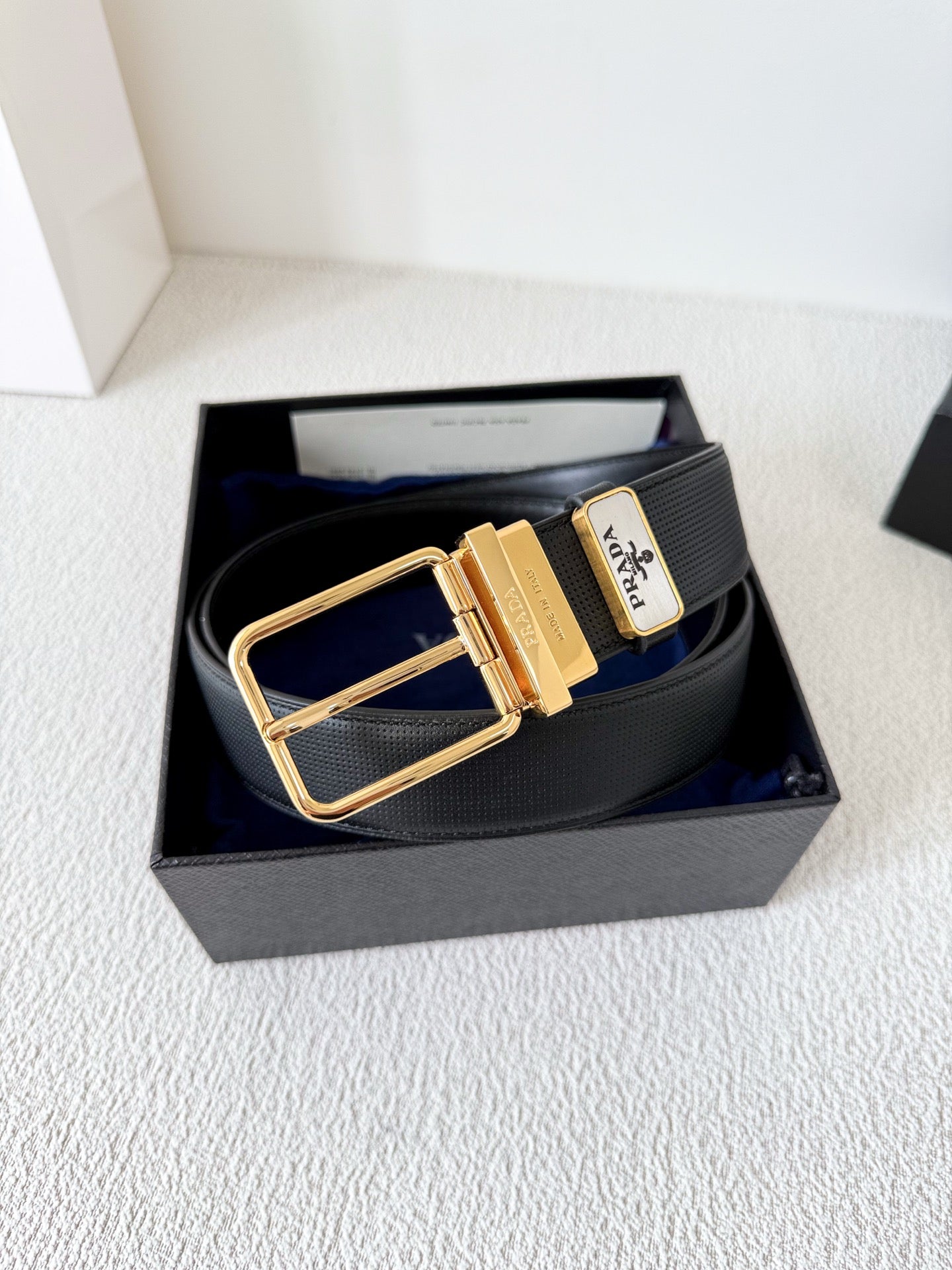 Luxury Full-Grain Leather Belt – Gold-Tone Pin Buckle | Designer Style 3.5cm Width